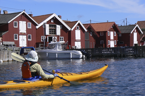 Kayaking in Sweden with Crossing Latitudes