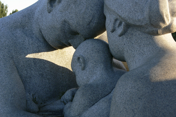 Vigelands Sculptures in Oslo with Crossing Latitudes